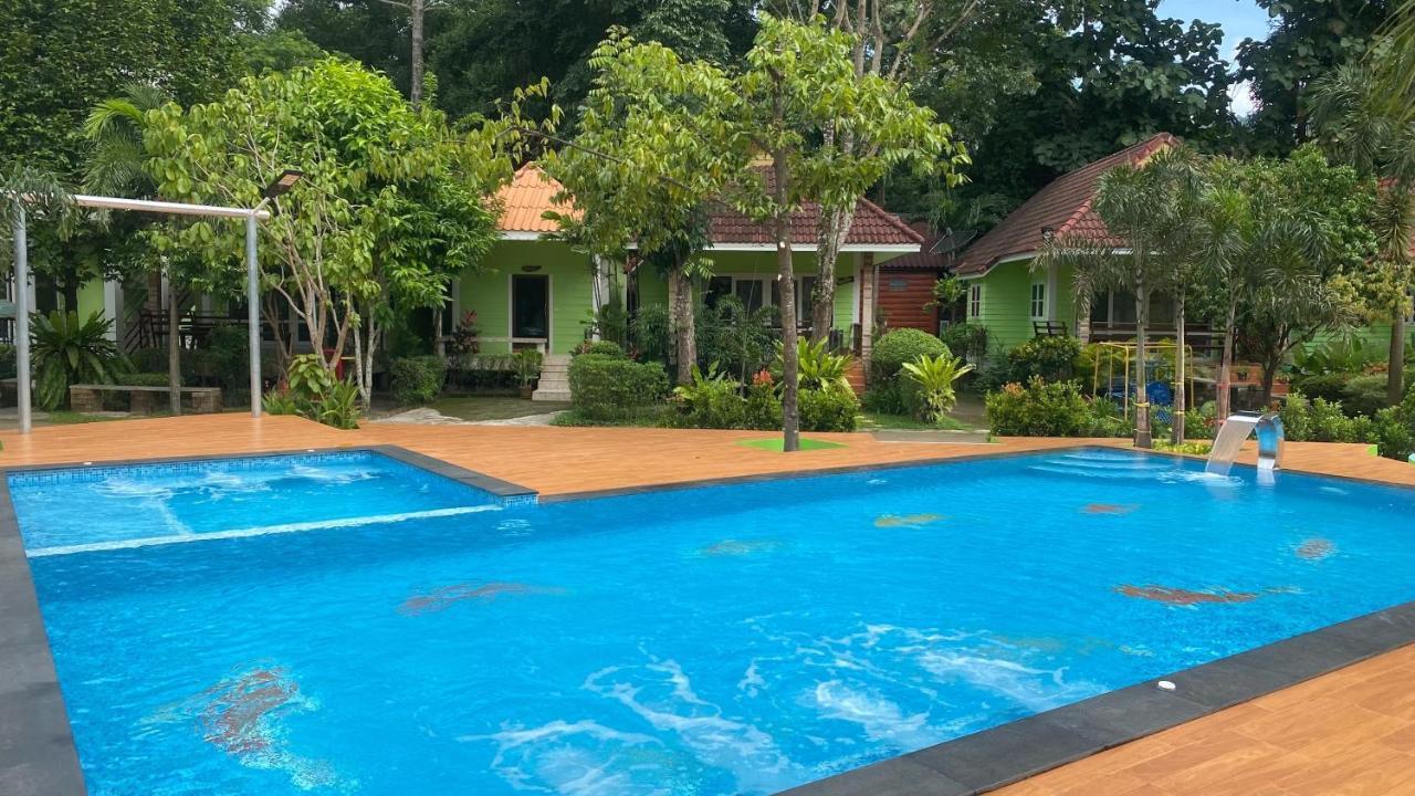 Somrudee Resort Nakhon Nayok Dış mekan fotoğraf